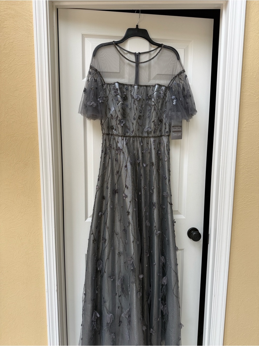 Theia - Picture 2 of 8